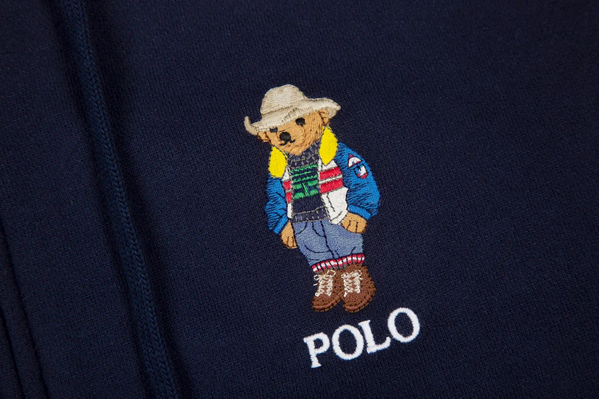P270 White background picture [Popular item] Style number: 25104# Color: Navy blue/hemp gray/white Size: S to XL - Ralph Lauren/Ralph Lauren 2025AW Autumn and Winter bear series stacked topstitch design plaid lining hooded cardigan zipper sweatshirt - original workmanship consistent professional four-needle six-thread topstitch design✅ - face 370g double-sided cotton heavyweight fabric Contrast color yarn-dyed plaid inside ✅| - Highly restored customized brand zipper 0.8 pure cotton high-density hook and loop bonnet ✅ - RL limited design style Colorful bear logo precision embroidery Bright color contrasting plaid hood inside The upper body is colorful and distinguishes the classic style. Both men and women can easily control it. Simple and clean, versatile and can go wrong. Exposed topstitch 0.8 cm retro primary color hook and loop drawstring. Every detail is perfect.